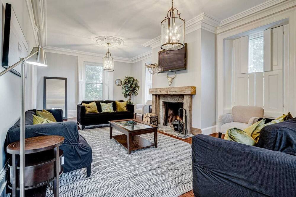 Photo of Livingroom in Puslinch