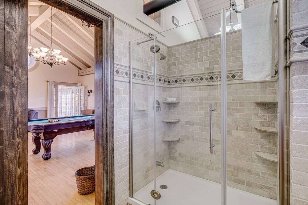 Photo of Bathroom in Puslinch