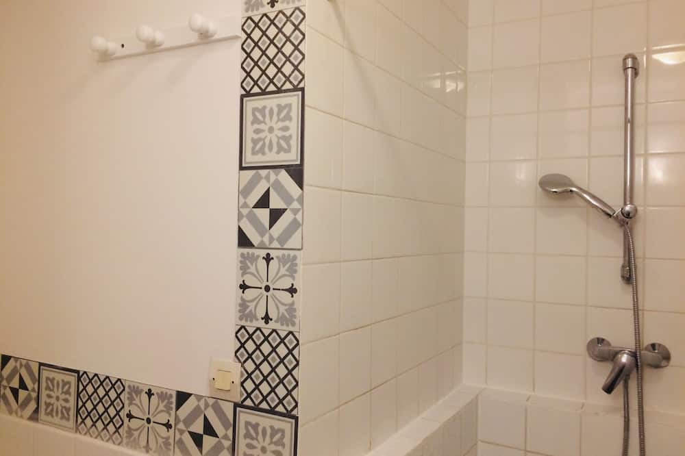 Photo of Bathroom in Blere