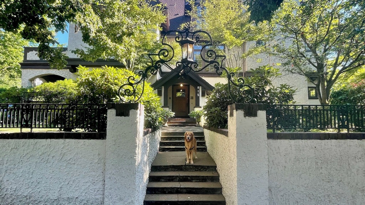 Photo of Outdoor in Broadway