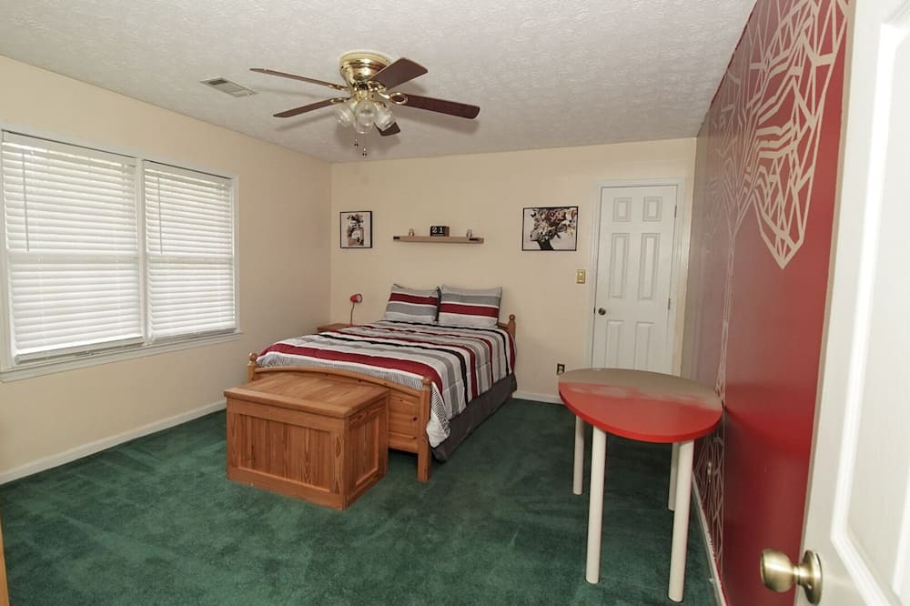 Photo of Others in Stockbridge