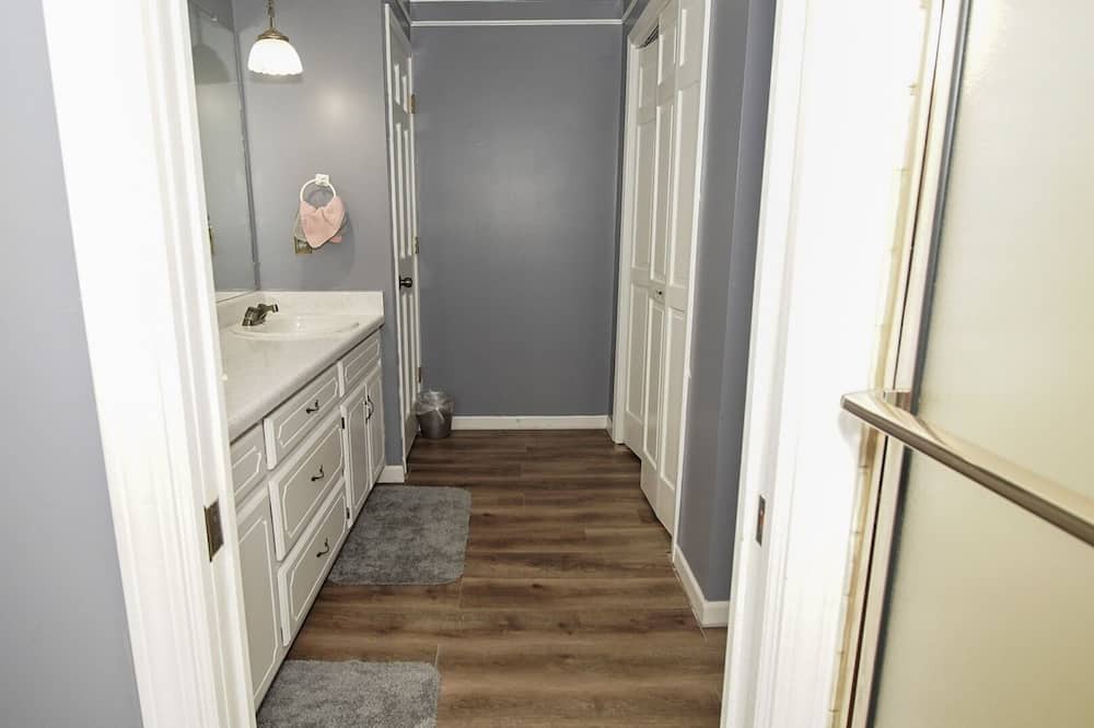 Photo of Others in Stockbridge