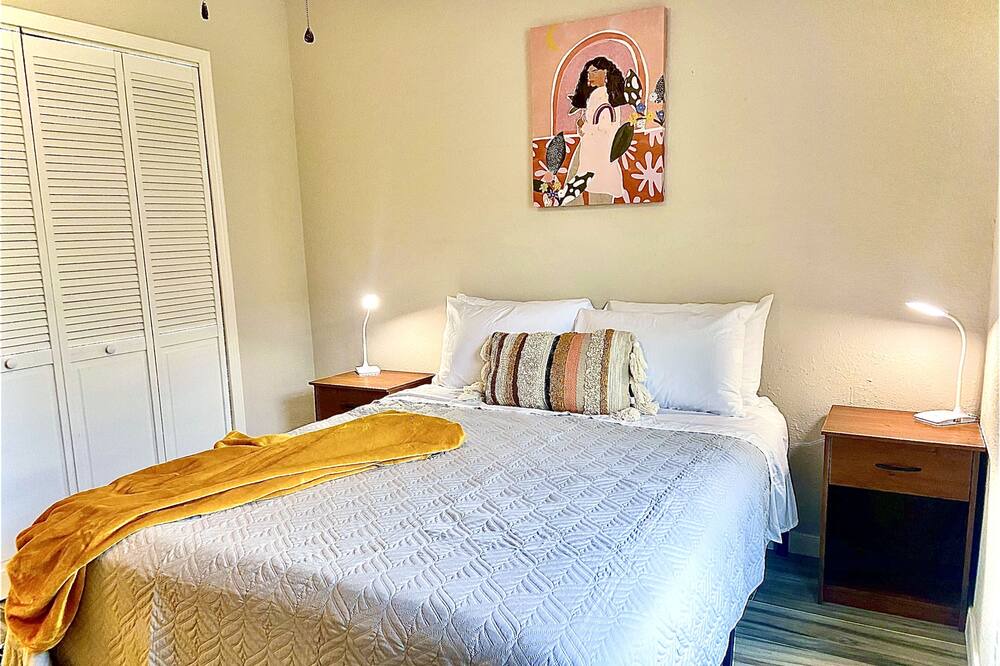 Photo of Bedroom in College Park