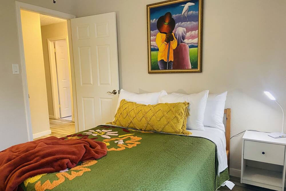 Photo of Bedroom in College Park