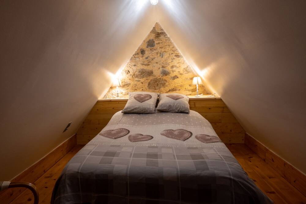 Photo of Bedroom in Saint-Pastous