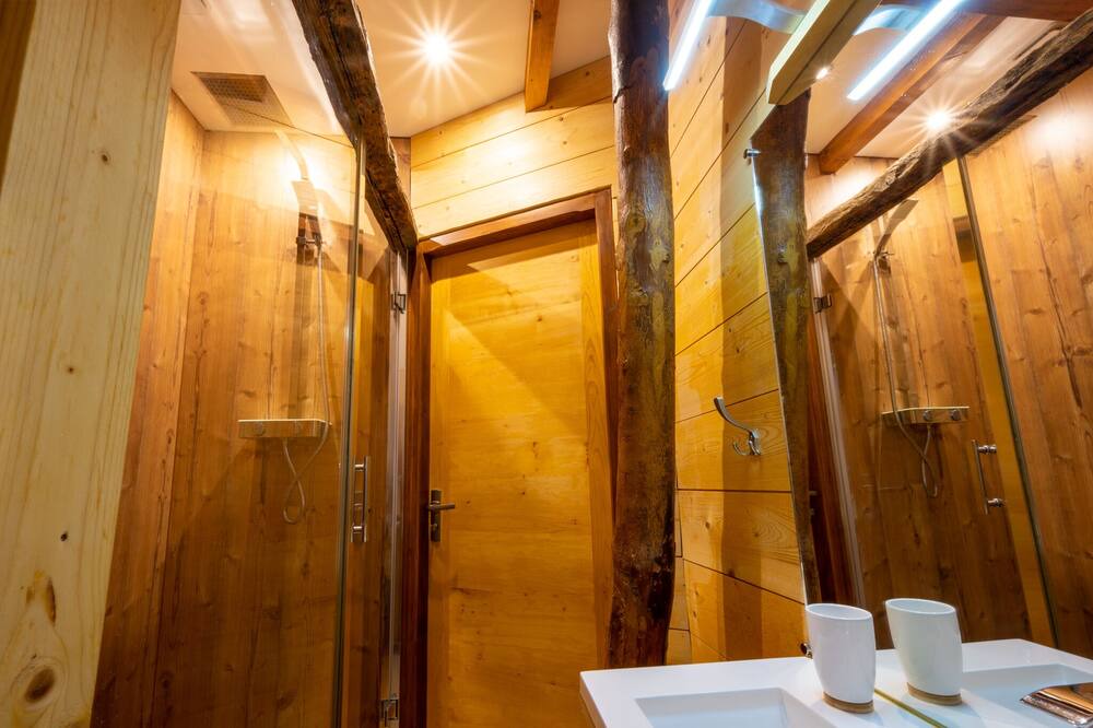 Photo of Bathroom in Saint-Pastous