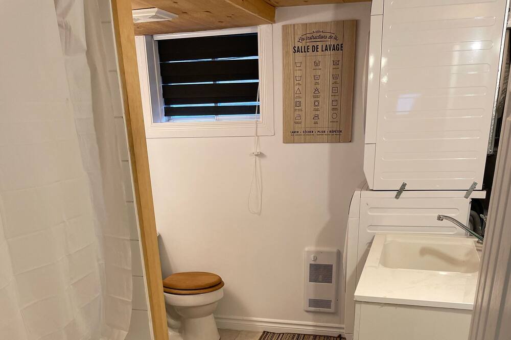 Photo of Bathroom in Masson-Angers