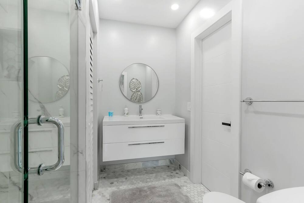Photo of Bathroom in Barrier Island