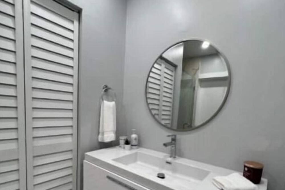 Photo of Bathroom in Barrier Island