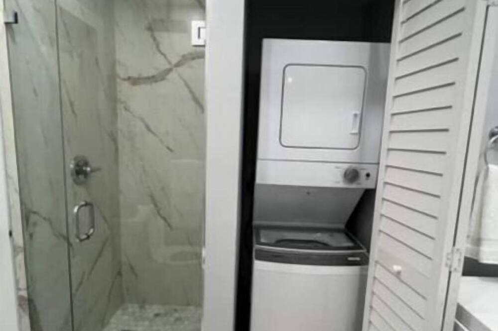 Photo of Bathroom in Barrier Island