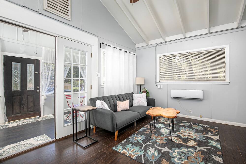Photo of Livingroom in Gordonville