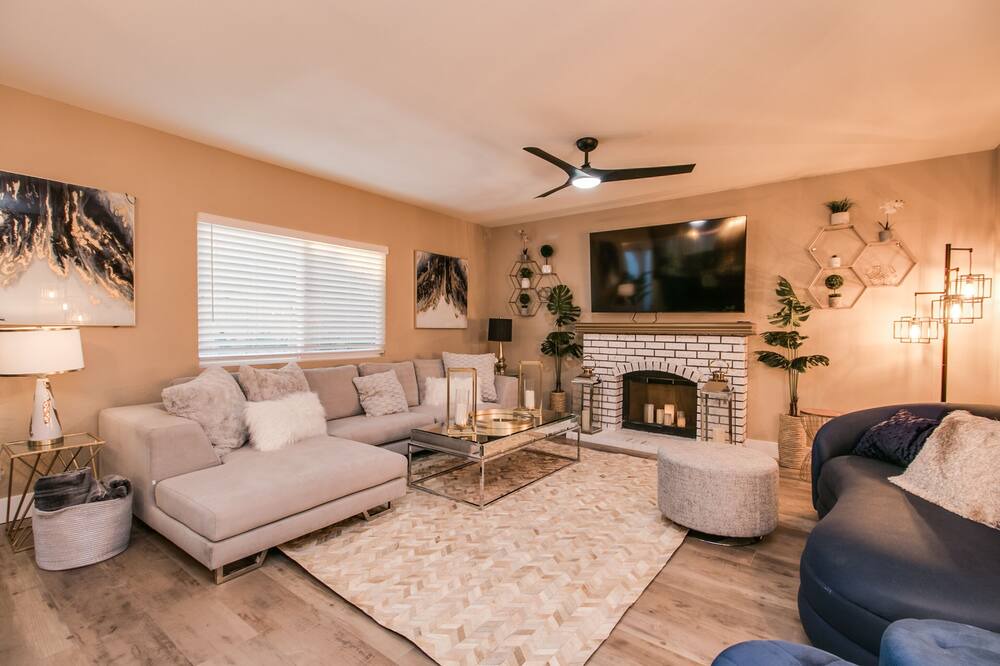Photo of Livingroom in Covey