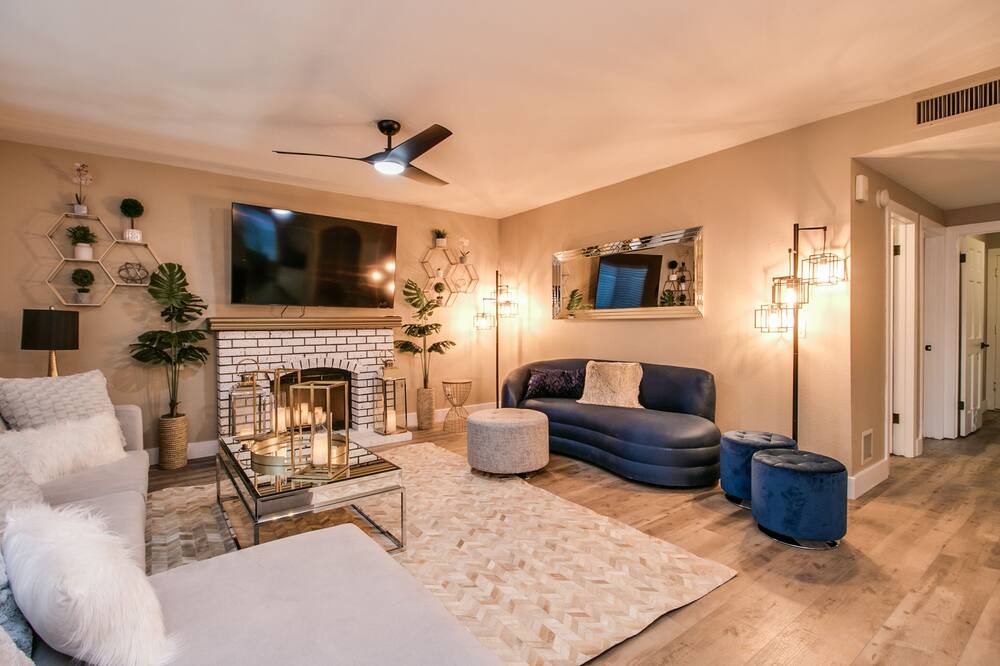 Photo of Livingroom in Covey