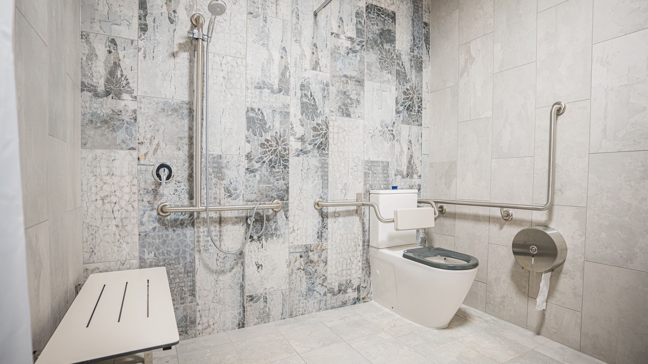 Photo of Bathroom in Peakhurst