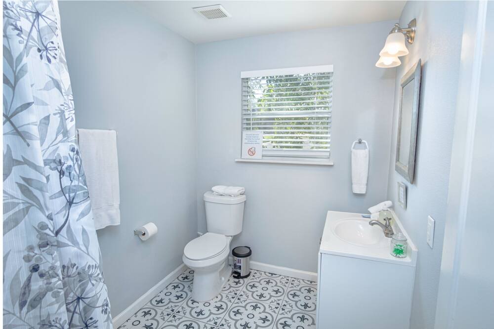 Photo of Bathroom in Beacon Hill