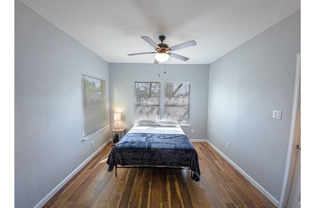 Photo of Bedroom in Beacon Hill