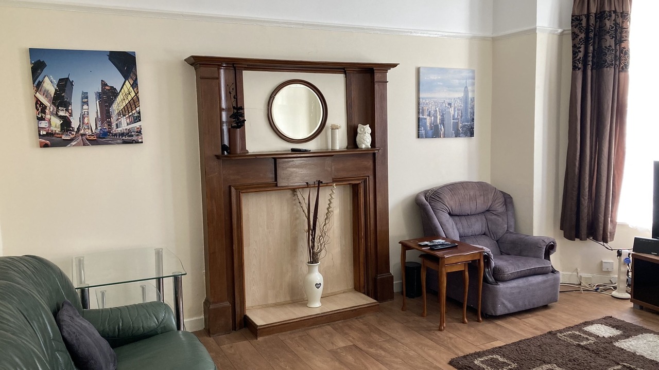 Photo of Livingroom in Chorlton-cum-Hardy