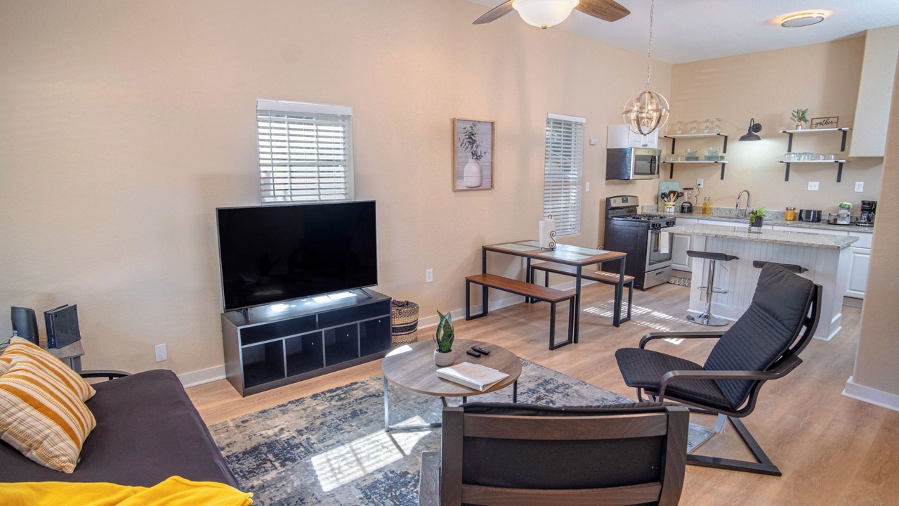 Photo of Livingroom in Near East Side