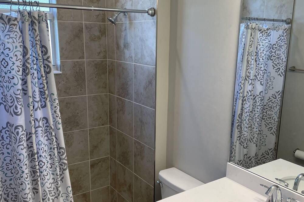 Photo of Bathroom in Immokalee
