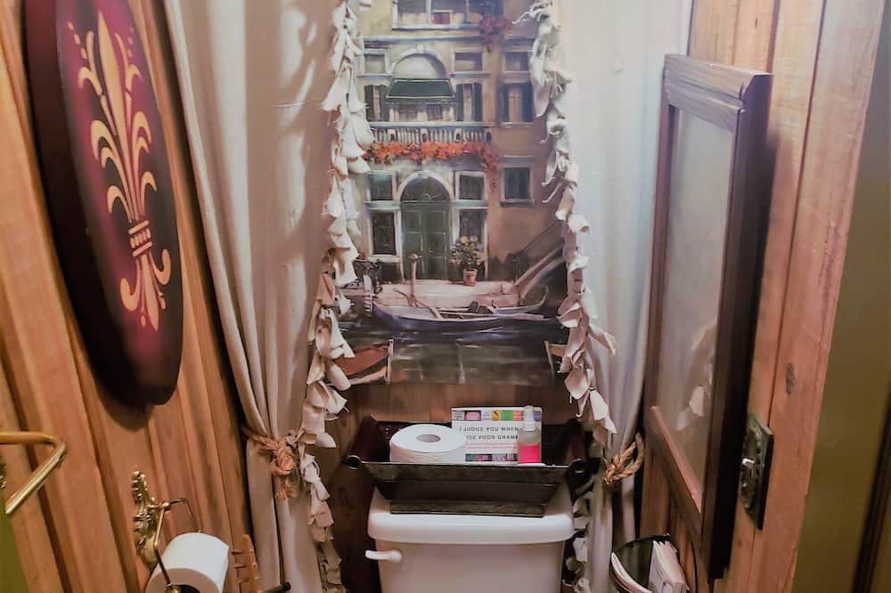 Photo of Bathroom in Hickman