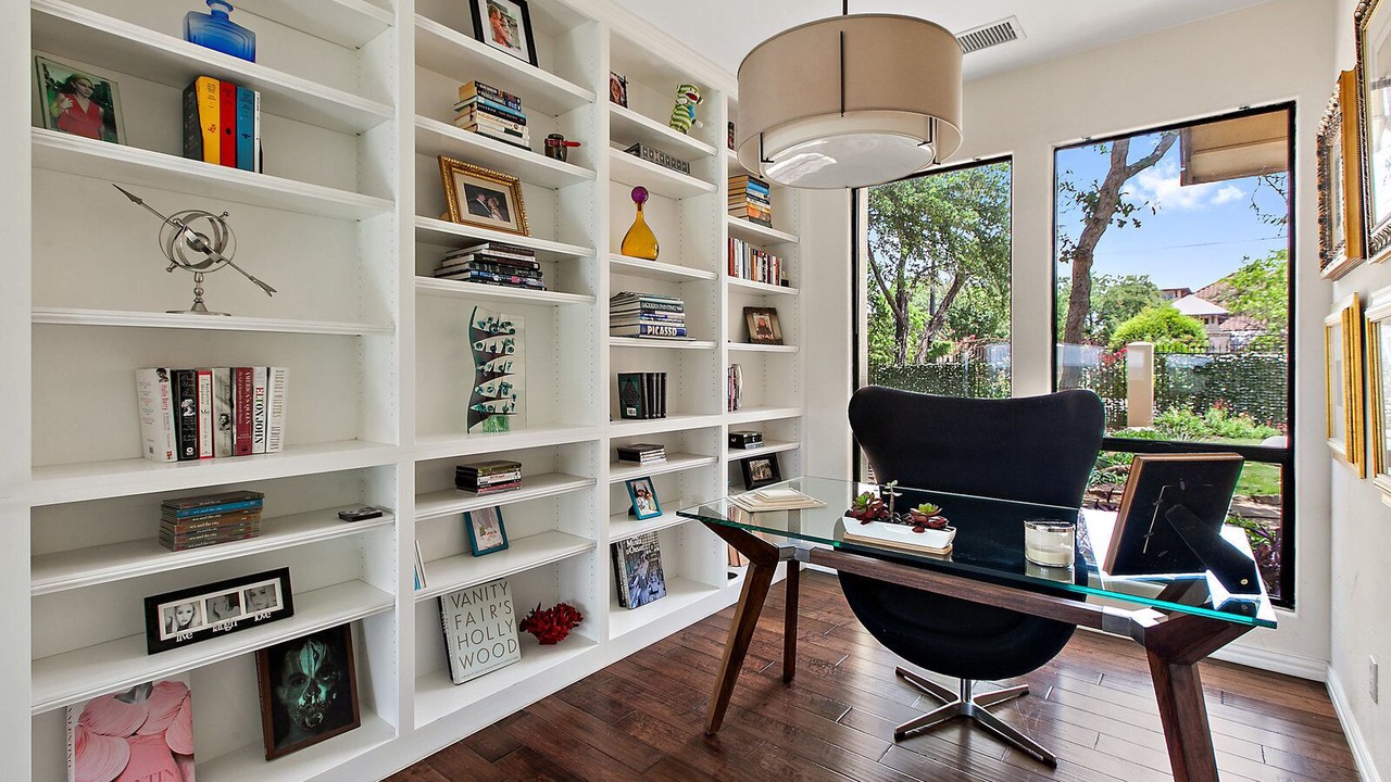Photo of Livingroom in Lower Basin Lake Travis