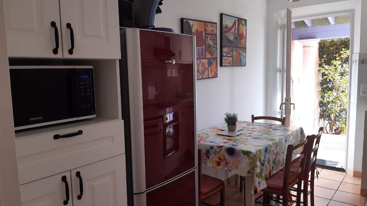 Photo of Kitchen in Plage de la Garonnette