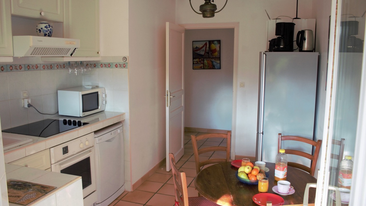 Photo of Kitchen in Plage de la Garonnette