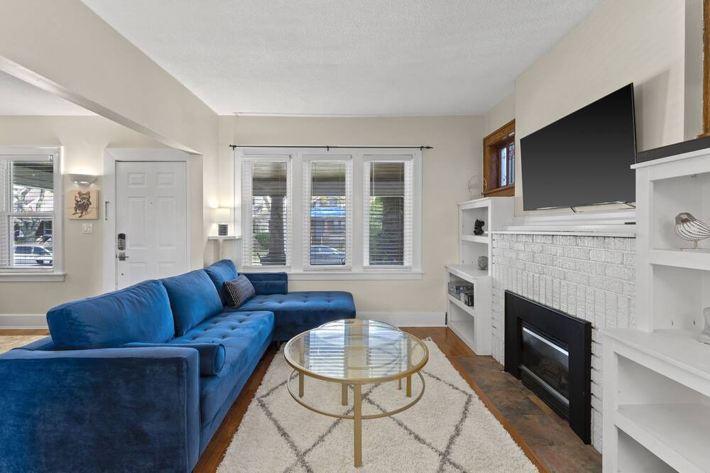 Photo of Livingroom in Walkerville