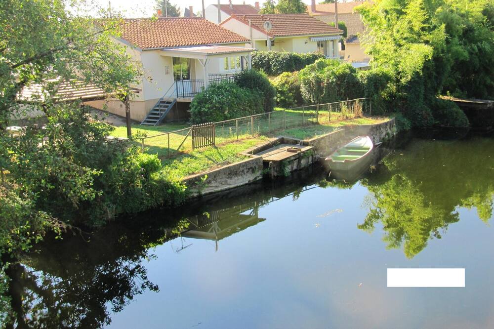 Photo of Outdoor in Saint-Martin-de-Sanzay