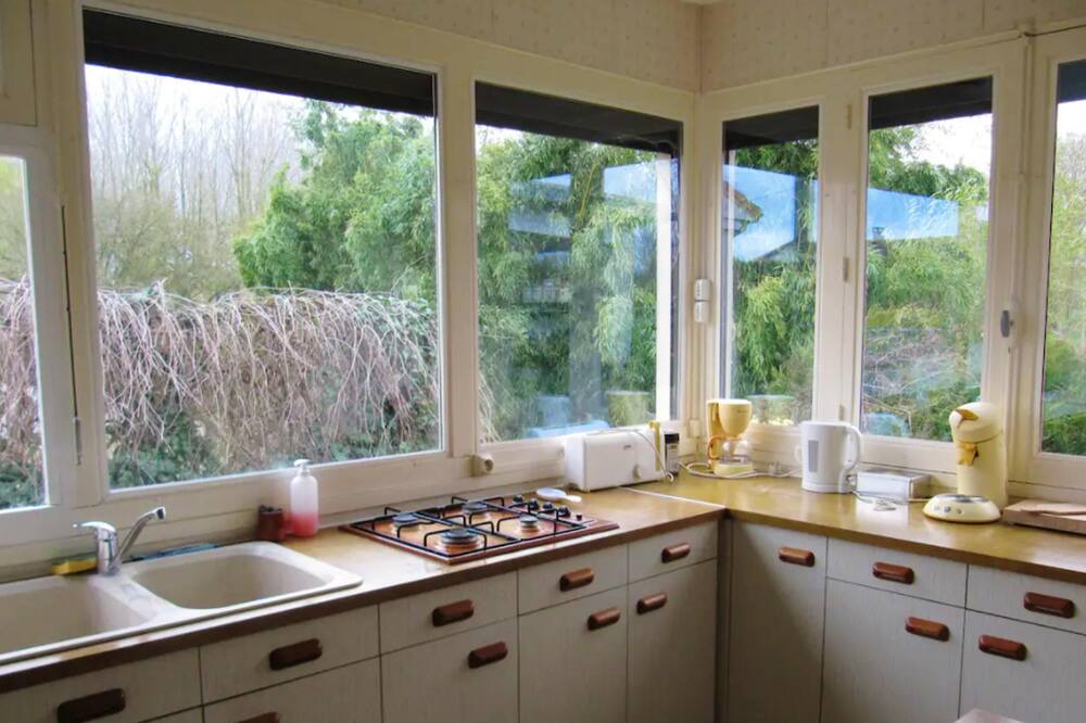 Photo of Bathroom in Saint-Martin-de-Sanzay