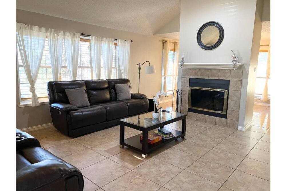 Photo of Livingroom in Fort Worth