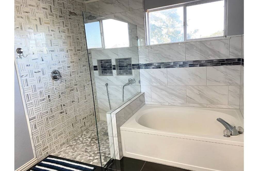 Photo of Bathroom in Fort Worth