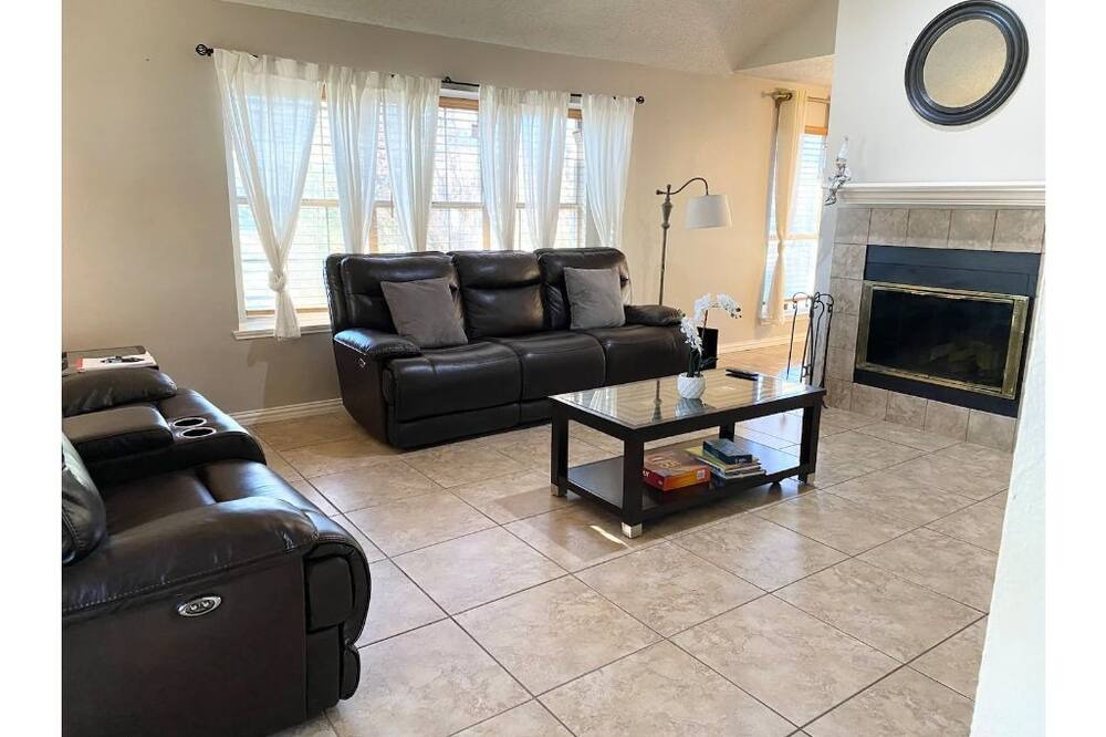 Photo of Livingroom in Fort Worth