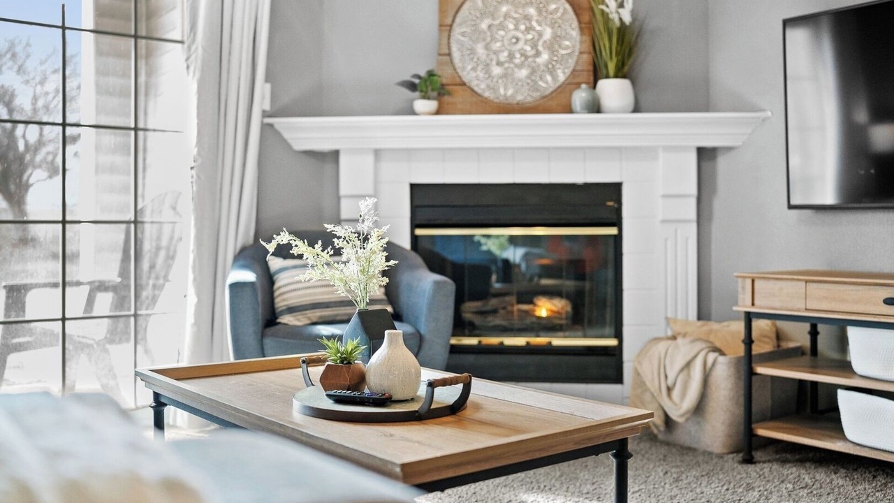 Photo of Livingroom in West Des Moines