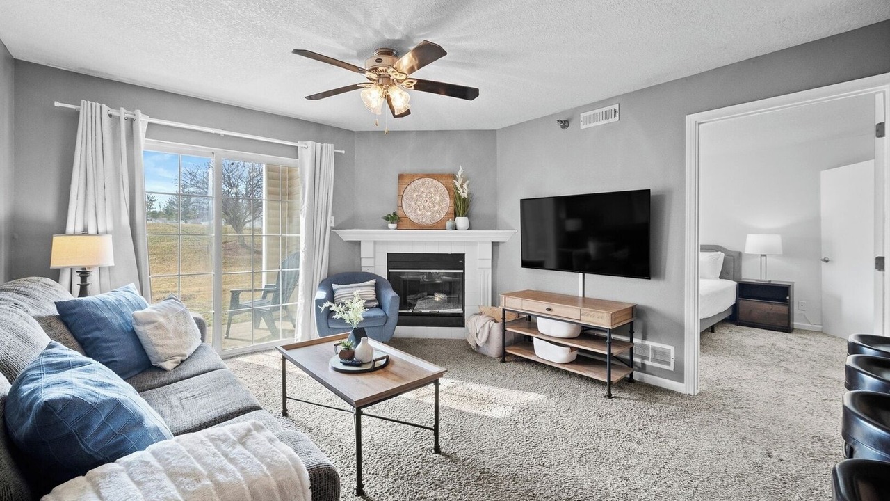 Photo of Livingroom in West Des Moines