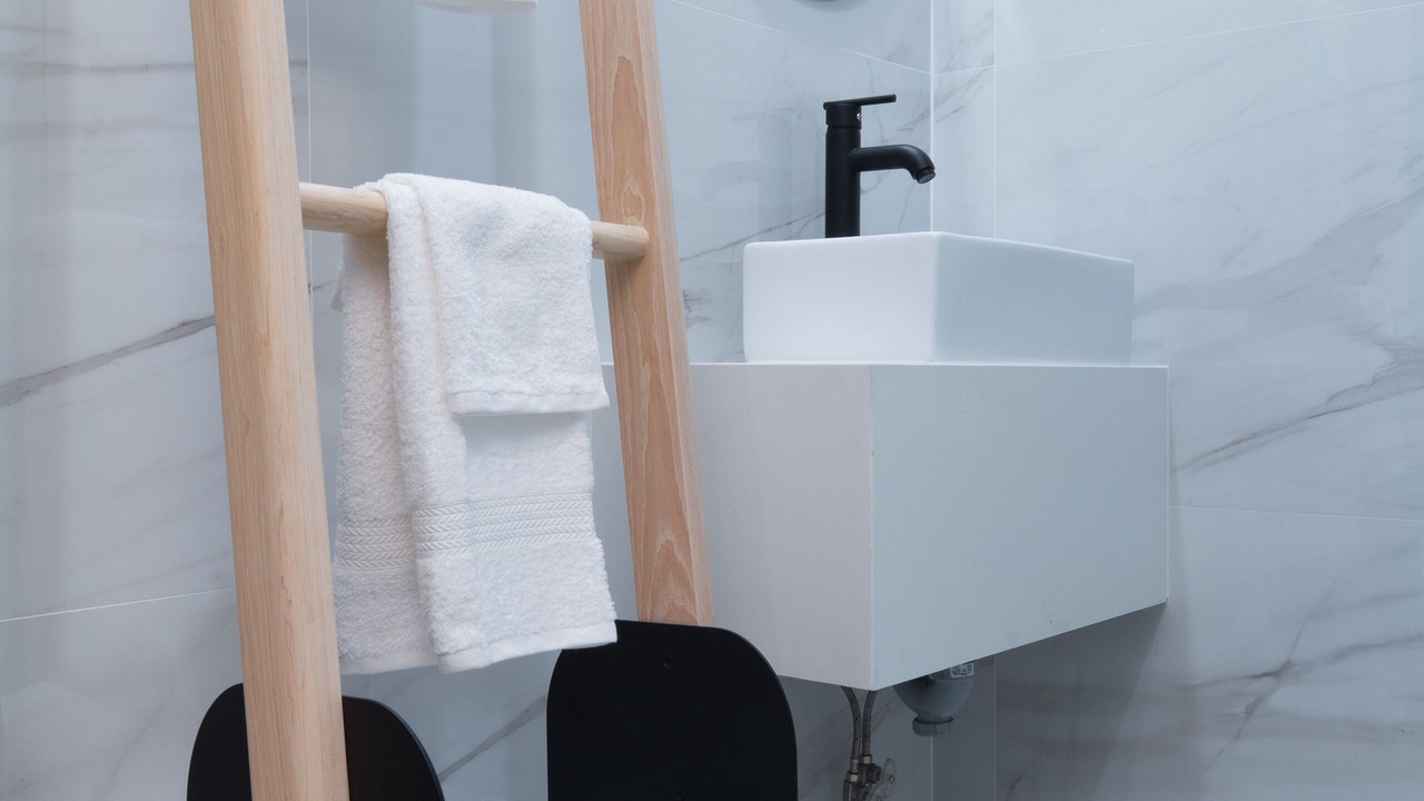 Photo of Bathroom in Little Portugal