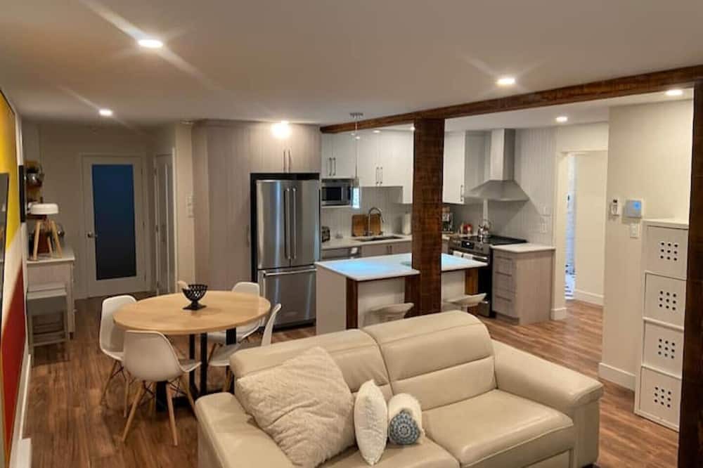 Photo of Livingroom in Saint-Laurent
