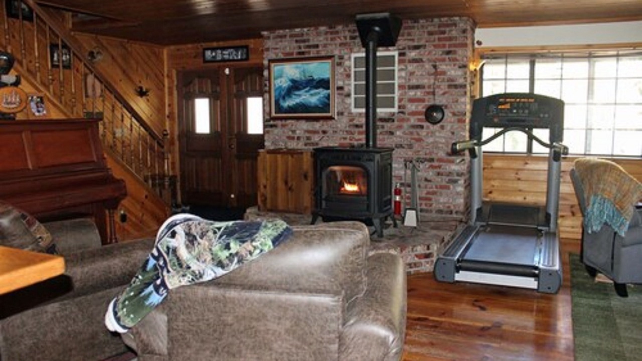 Photo of Livingroom in Pine Mountain Club