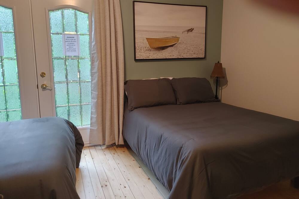 Photo of Bedroom in Jonquiere