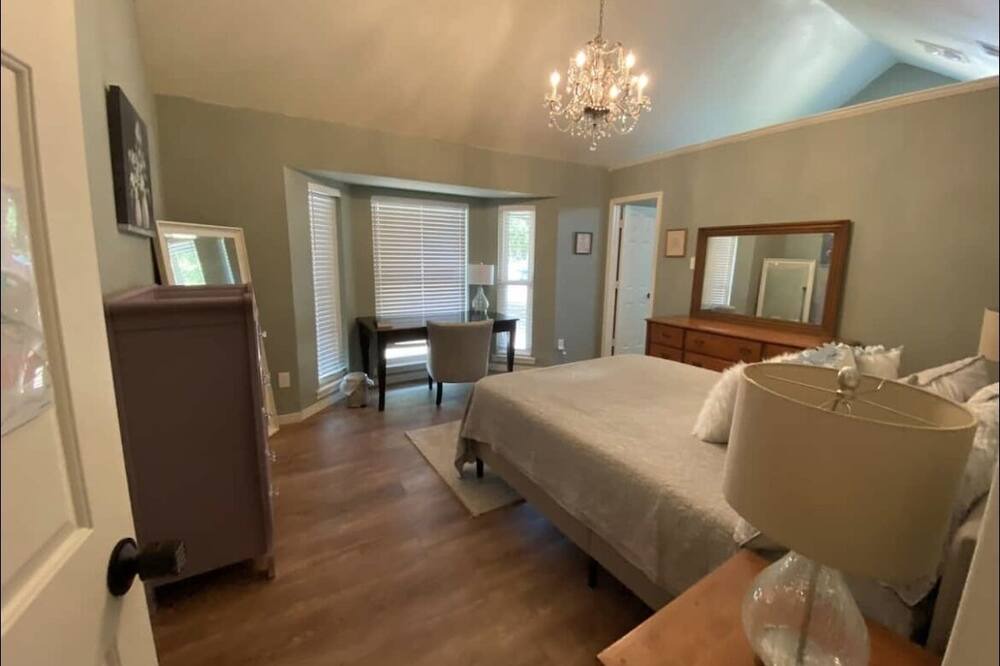 Photo of Bedroom in Lubbock