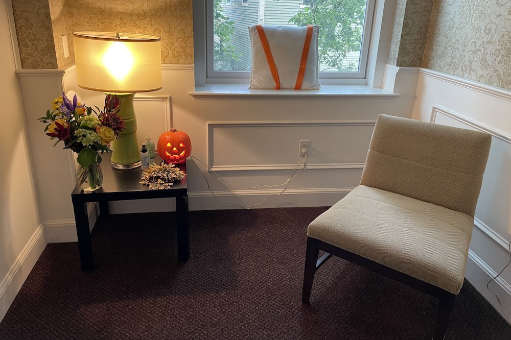 Photo of Livingroom in Methuen