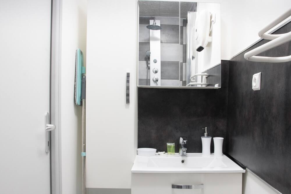 Photo of Bathroom in Poitiers