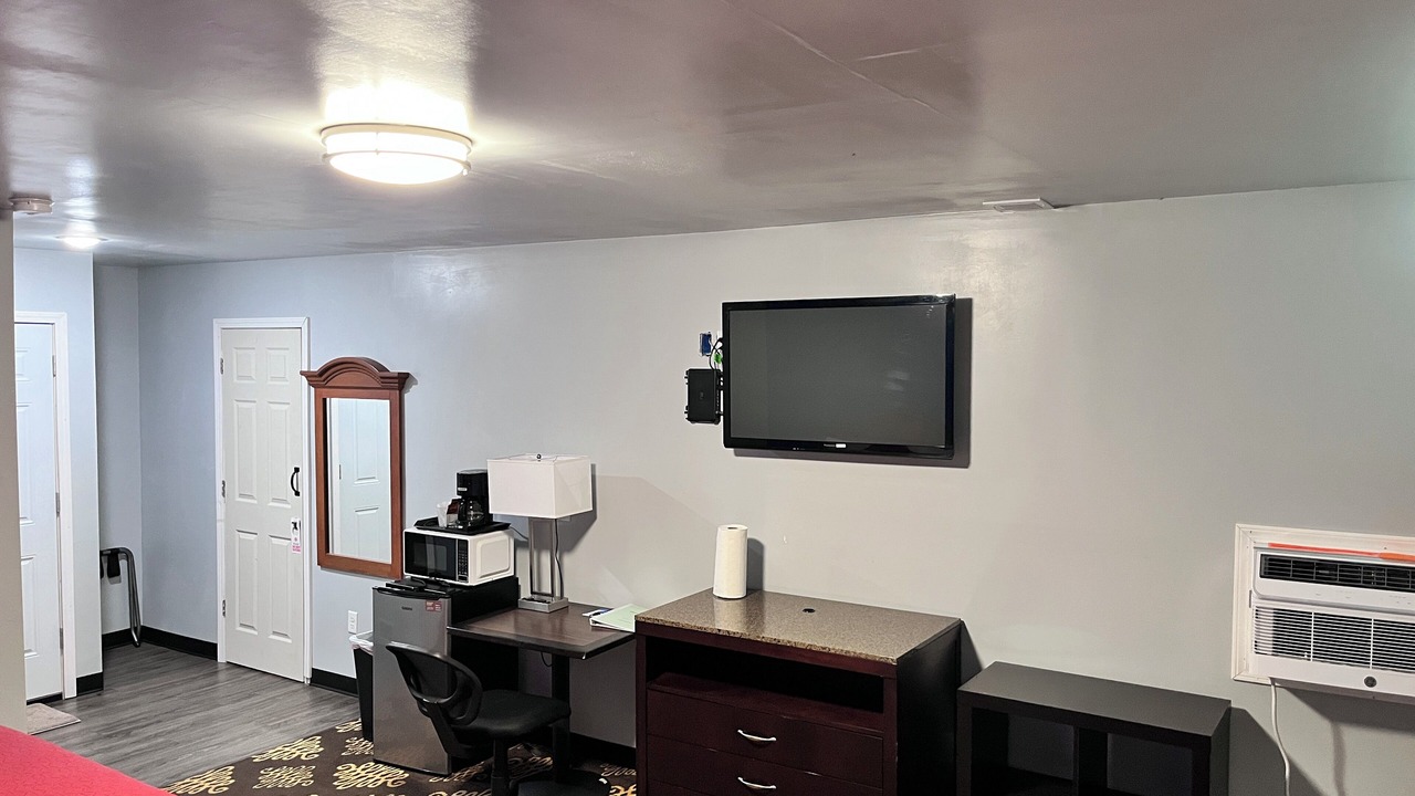 Photo of Bedroom in Guthrie Center