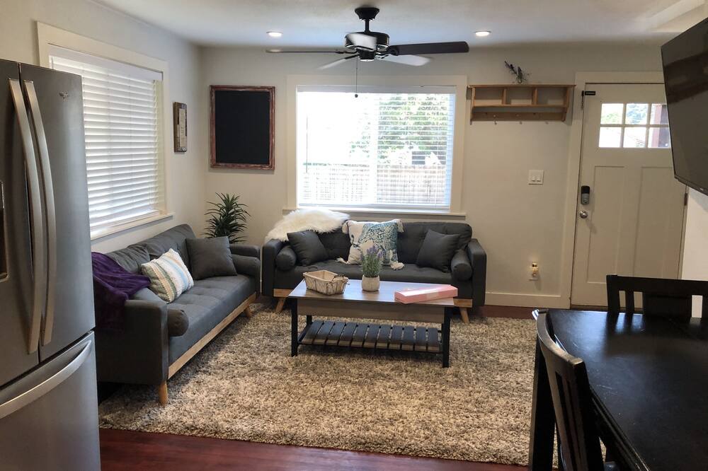 Photo of Livingroom in Keizer