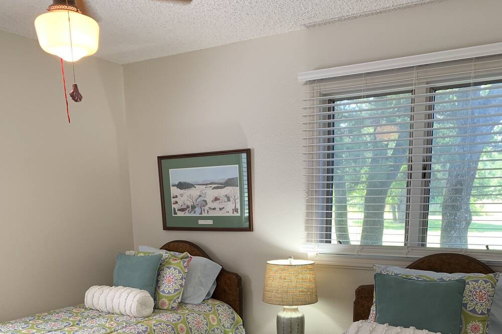 Photo of Bedroom in Gordonville