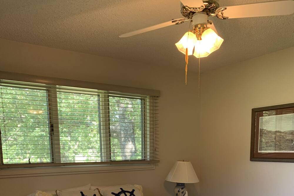Photo of Bedroom in Gordonville