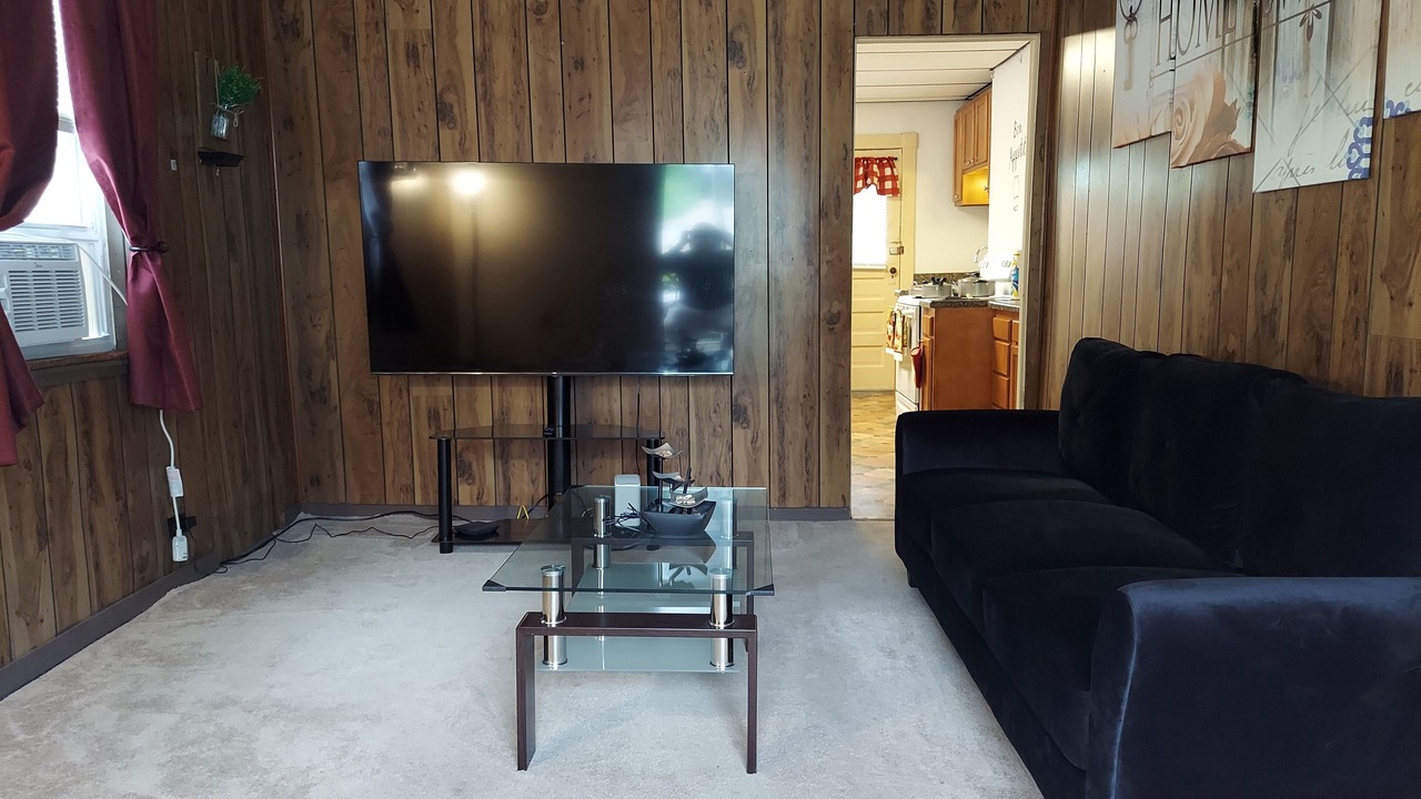 Photo of Others in Jeannette