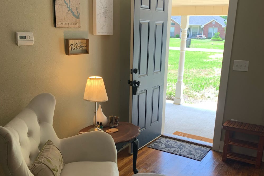 Photo of Livingroom in Lufkin