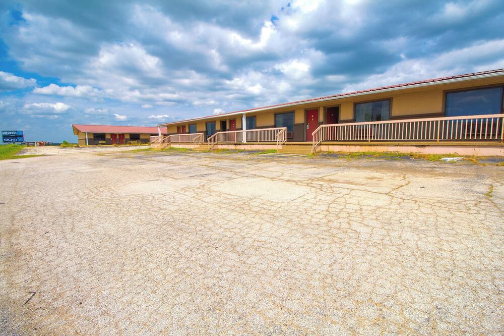 Photo of Others in Perry
