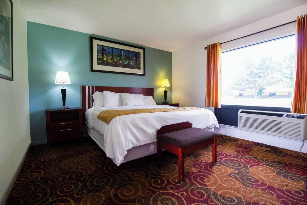 Photo of Bedroom in Perry
